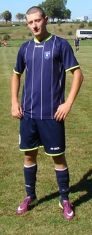 Adrian Paw�owski